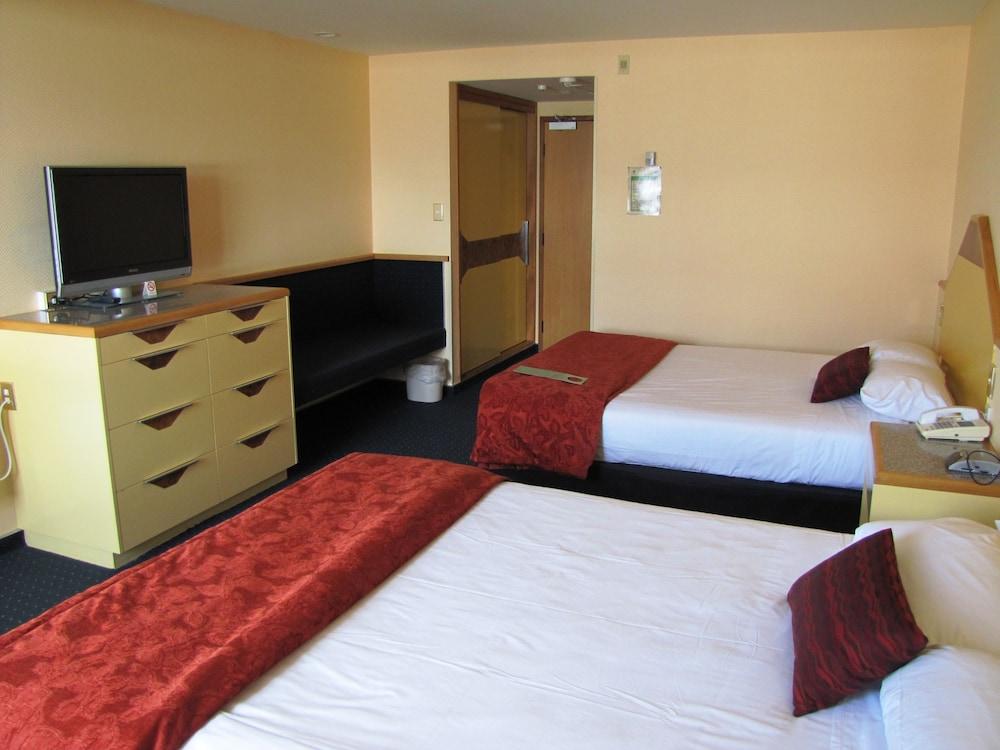 Distinction Luxmore Hotel Te Anau Exterior foto